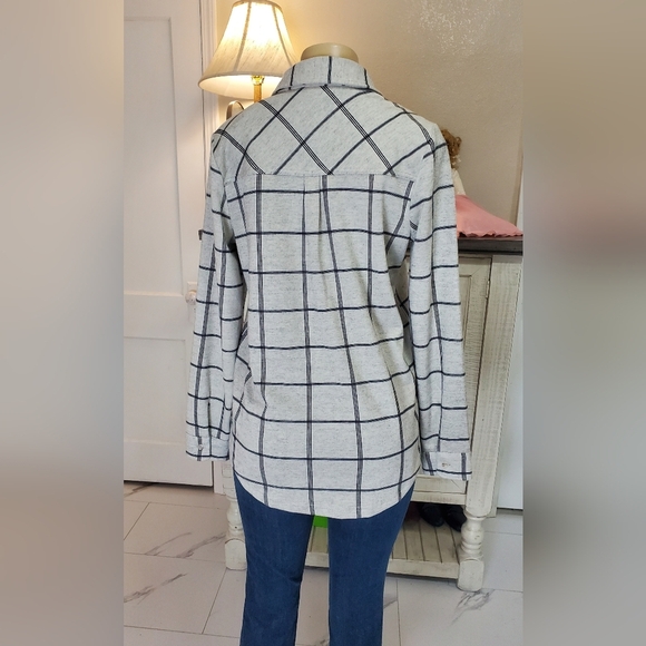 Gray Plaid Button-Up Shirt - Picture 2 of 7